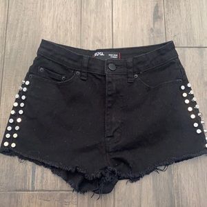 🚨4/$20 BDG Black High Rise Cheeky‎ Stud Shorts